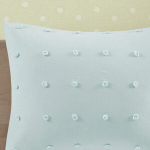 for a shabby chic look. Matching shams (1 for Twin Sizes) pair perfectly with the comforter