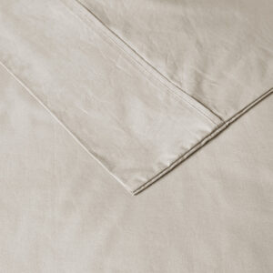 Sleep in year-round breathable comfort with these relaxed cotton sheet sets. These sheets have been lightly brushed for an ultra-soft feel. The percale weave combined with the cotton makes this the perfect sheet if you're looking for a cooler and airy good night's sleep. These sheets are also hypoallergenic and machine washable for easy care.