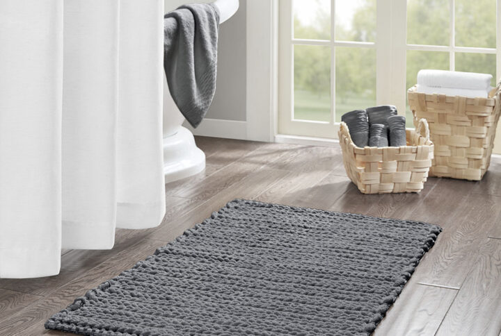 The Madison Park Lasso 100% Cotton Chenille Chain Stitch Rug provides a soft textural update to your bathroom decor. This cotton chenille bath rug features a woven chain stitch design that creates dimension and texture