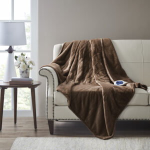 Immerse yourself in comfort in the BeautyRest Heated Microlight reverse to Berber Throw. This heated throw utilizes state of the art Secure Comfort technology that adjusts the temperature of your blanket based on overall temperature