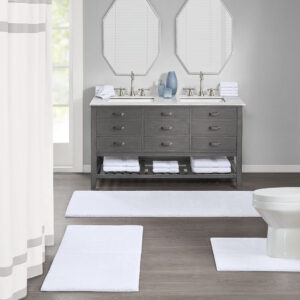 Experience the true feeling of luxurious comfort with our Madison Park Signature Marshmallow Bath Rug. This spa-quality bath rug is made of resilient high pile tufted microfiber for an incredibly plush feel