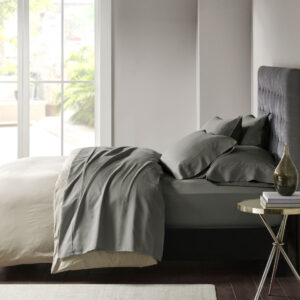 Snuggle up in luxury comfort every single night with these cotton blend polyester sateen sheets.  Made from 56% cotton and 44% polyester sateen