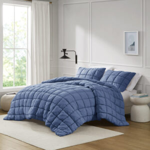 Transform your bedroom into a cozy dream with our Dream Puff Comforter Mini Set. The 3D puff stitching creates a beautiful