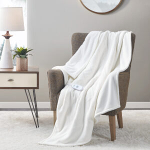 The Serta Fleece to Sherpa Heated Throw offers incredible comfort and warmth to keep you extra cozy while relaxing on your sofa. This heated throw features an ultra-soft fleece face with a cozy Sherpa reverse