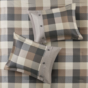 Madison Park’s Ridge 7 Piece Herringbone Comforter Set is the perfect update to your bed. This comforter sports a buffalo plaid pattern printed on herringbone fabric