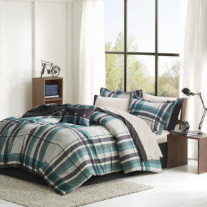 The Intelligent Design Robbie Plaid Comforter Set with Bed Sheets will bring a comfortable look and feel to your room. The comforter and matching shams (1 in Twin/TwinXL) sport a plaid print in a modern color palette of grey