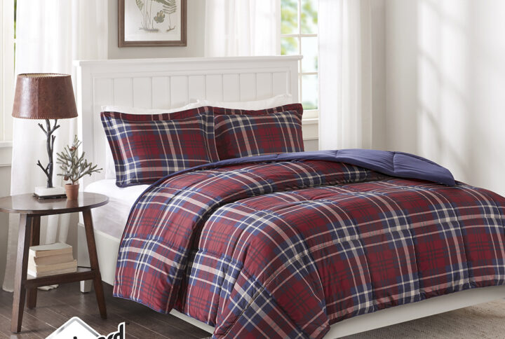 Sleep comfortably with the Madison Park Essentials Bernard 3M Scotchgard Down Alternative Comforter Mini Set. Sporting a cool plaid pattern