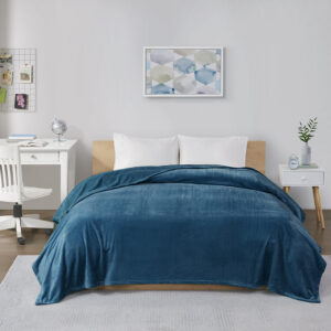 The Intelligent Design microlight plush oversized blanket is designed to add warmth and color to your bed. The irresistibly soft and lofty blanket is light enough to be used during even the warmest summer months and is perfect as a layering piece during the coldest of winters. The blanket is oversized for added comfort and warmth and is OEKO-TEX certified