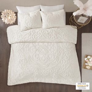 The Madison Park Laetitia Tufted Cotton Chenille Medallion Duvet Cover Set provides an alluring shabby chic update to your bedroom. This globally inspired duvet cover features a 100% cotton face and reverse with a tufted chenille medallion centered on top of the bed. The 2 matching shams (1 in Twin/Twin XL) coordinate with the cotton duvet cover to complete the boho look. Perfect for all season use