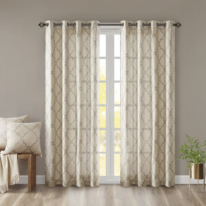 The Madison Park Saratoga Fret Print Panel is the perfect addition for a casual and stylish update to your home decor. This window panel features a trendy soft grey fretwork on a light beige ground