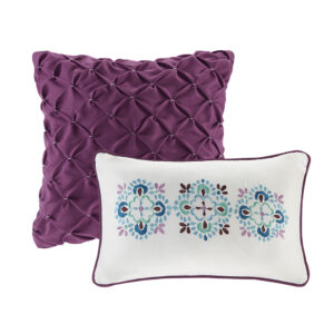 this comforter flaunts bold and bright colors with a solid purple reverse to create a gorgeous boho look. The 2 matching shams (1 in Twin/TwinXL) mirror the design of the comforter