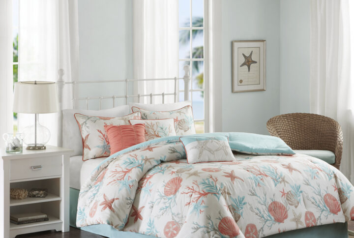 For a vibrant coastal update to your bedroom