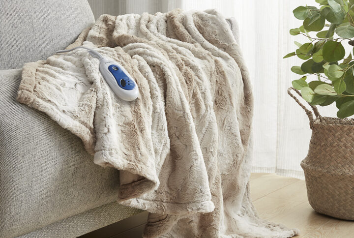 Our heated throw utilizes state of the art Secure Comfort heated technology that adjusts the temperature of your throw based on overall temperature