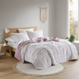 The Intelligent Design Malea Shaggy Long Fur Comforter Mini Set brings a soft contemporary update to your bedroom. The comforter and shams (1 in Twin/TwinXL) feature stylish shaggy faux fur that creates a soft fluffy texture and modern look. The solid plush reverse adds a soft and warm touch. Items in the set may come in a rolled or compressed packaging