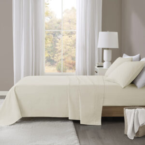 Sleep in warm and ultra-soft comfort with the Beautyrest Oversized Cotton Flannel Sheet 4 piece sheet set. This flannel sheet set features superior brushed fabric for incredible softness and oversized dimensions to fit premium mattresses. Pre-shrunk for a guaranteed comfort and secure fit. This sheet set is also OEKO-TEX certified