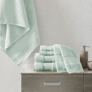 Elevate your bathroom decor with the luxuriously soft and indulgent comfort of our Madison Park Turkish cotton bath towel set. MADE IN TURKEY. These oversized cotton towels are made from smooth low-twist yarns with 600gsm weight