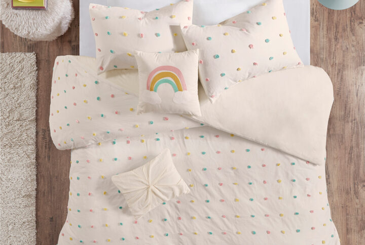 Create a cute and cozy look in your child’s bedroom with the Urban Habitat Kids Callie Cotton Jacquard Pom Pom Duvet Cover Set. This cotton duvet cover features an all-over jacquard pompom design that adds dimension and charm