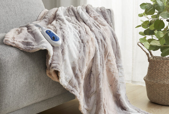 Our heated throw utilizes state of the art Secure Comfort heated technology that adjusts the temperature of your throw based on overall temperature