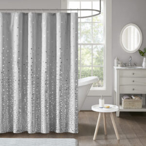 Bring some shimmer and shine to your bathroom with our Intelligent Design Zoey shower curtain. Made from ultra-soft microfiber