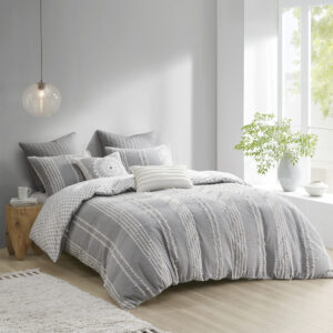 The INK+IVY Kara Cotton Jacquard Comforter Mini Set offers an eye-catching update to your bedroom decor. This comforter features a 100% cotton jacquard striped design on the face with a Ivory diamond print on the Light Grey reverse. The comforter also has a clean