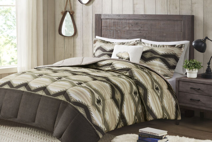 This comforter set features a southwest-inspired design