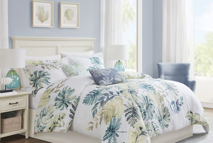 Awake in paradise with the Harbor House Lorelai 5 Piece Duvet Cover Set. Showcased against a crisp white ground