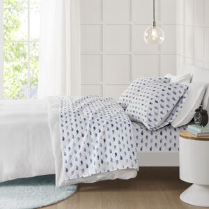 The Mi Zone Printed Sheet Set brings a delightful and charming update to your child's bedroom. This ultra-soft microfiber sheet set is naturally wrinkle-free and features printed blue whales