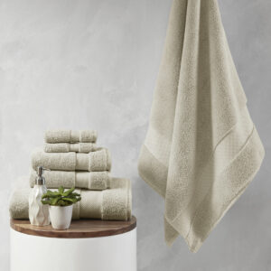 Our Madison Park Signature Splendor 1000 GSM 100% Cotton 6 Piece Towel Set provides a true luxurious addition to your bathroom essentials. This 100% cotton towel set features oversized bath towels with 1000gsm construction and 900gsm hand/wash towels that ensure a premium quality and heavy weight