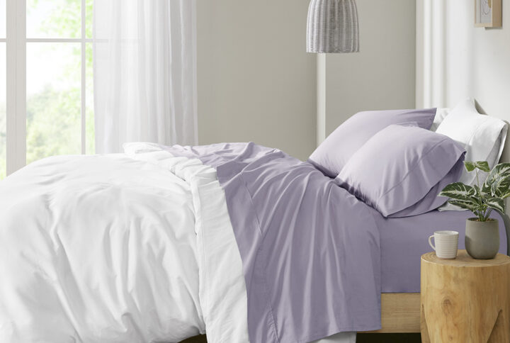 Sleep in year-round breathable comfort with these relaxed cotton sheet sets. These sheets have been lightly brushed for an ultra-soft feel. The percale weave combined with the cotton makes this the perfect sheet if you're looking for a cooler and airy good night's sleep. These sheets are also hypoallergenic and machine washable for easy care.