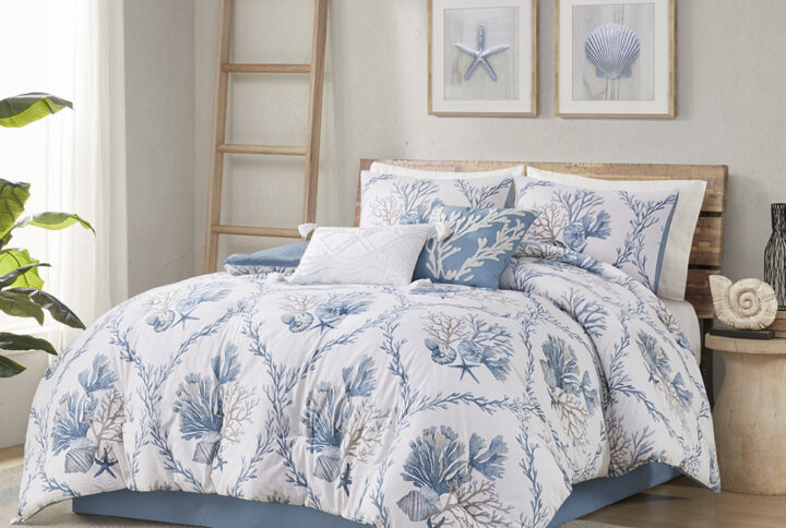 Awake in a coastal paradise with this amazing Pismo Beach comforter set where you will find seashells