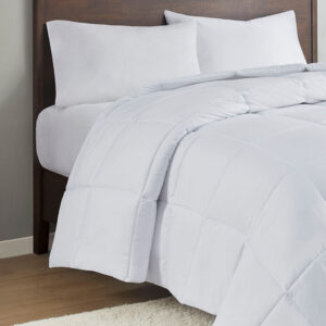 this oversized comforter provides better coverage and uses down alternative filling for soft