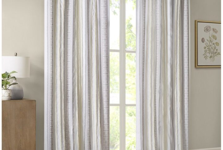 Refresh your home decor with our extravigant boho curtain with effective room light filtering capabilities perfect for any living room