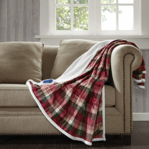 The Woolrich heated throw utilizes state of the art Secure Comfort heated technology that adjusts the temperature of your throw based on overall temperature