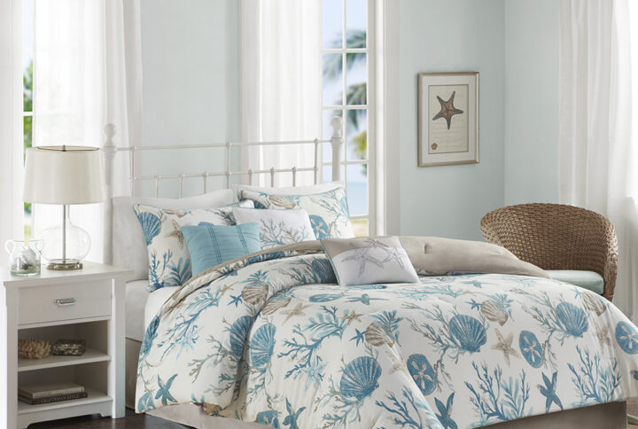 For a vibrant coastal update to your bedroom