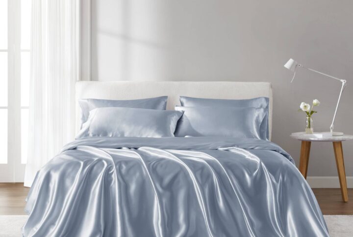 Fall asleep in smooth and luxurious comfort with our wrinkle-free satin sheets. These satin sheets are gentle on your skin and hair