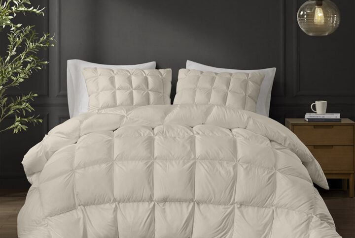 Experience a new dimension of comfort like never before with this luxuriously soft and delightfully fluffy pillow protector. Made from high density 100% polyester microfiber for ultimate coziness