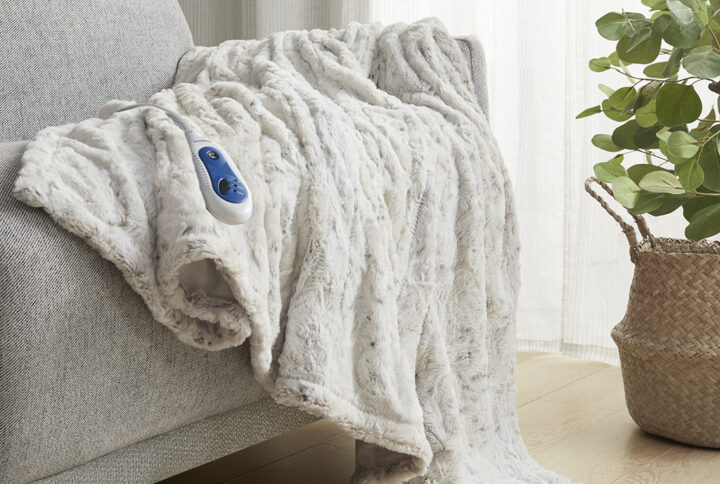 Our heated throw utilizes state of the art Secure Comfort heated technology that adjusts the temperature of your throw based on overall temperature