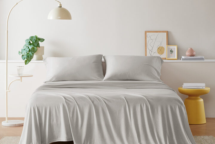 The all season jersey knit cotton blend sheet set is as comfortable as sleeping on your favorite tee. Unlike woven sheet set