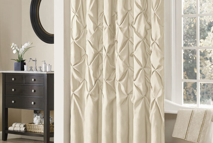 Update your bathroom instantly with the Laurel Shower Curtain. Its soft ivory color paired with large tufting creates a contemporary look while adding beautiful texture to your space. Made from 100% polyester polyoni