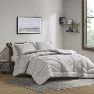 Experience the ultimate comfort and style with the Remy comforter set