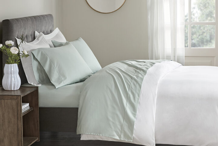 Sleep soundly in the comfort of the Beautyrest 400 Thread Count wrinkle resistant cotton sateen sheet set. The fitted sheet features a 1-inch elastic band fully around the edge which keeps the sheet in place. Machine washable for easy care