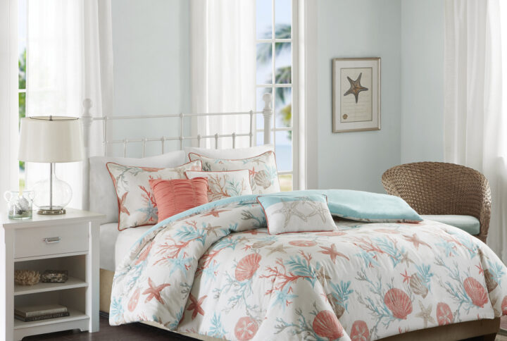 For a vibrant coastal update to your bedroom