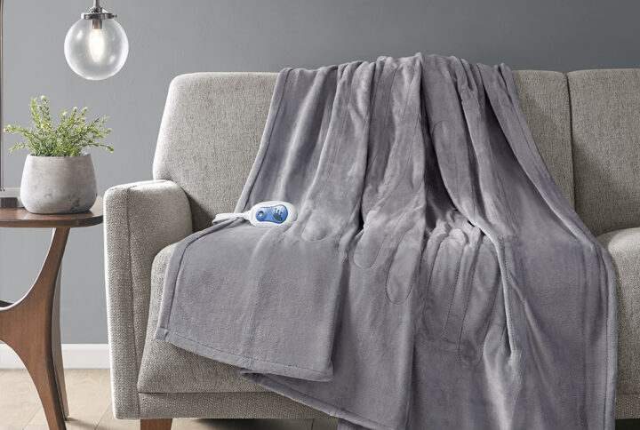 Our heated throw utilizes state of the art Secure Comfort heated technology that adjusts the temperature of your throw based on overall temperature