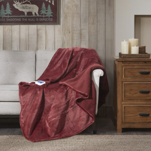 Immerse yourself in comfort in the Woolrich Heated plush to berber throw. This heated throw utilizes state of the art Secure Comfort heated technology featuring 3 heat settings that adjusts the temperature of your blanket based on overall temperature