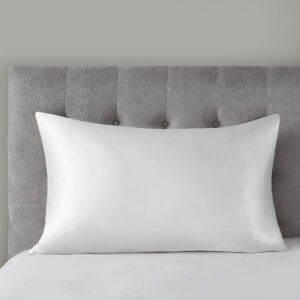 Add a touch of elegance to your bedding set with the Madison Park Silk Single Pillowcase. Made from 6A grade 25 momme