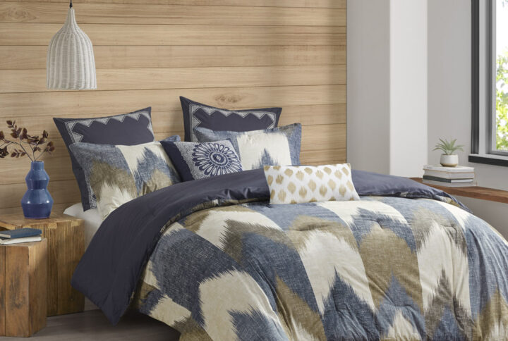 Elevate the beauty and style of your bedroom with the INK+IVY Alpine Comforter Mini Set. This cotton comforter set flaunts a sophisticated ikat chevron print on the face with a solid reverse to create a striking modern and elegant look. The 2 matching shams coordinate with the design of the cotton comforter to complete this dynamic bedding set. This comforter set is OEKO-TEX certified