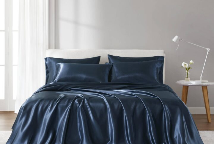 Fall asleep in smooth and luxurious comfort with our wrinkle-free satin sheets. These satin sheets are gentle on your skin and hair