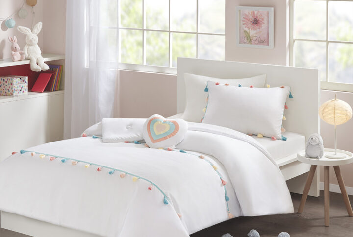 The Mi Zone Kids Tessa comforter features multi-colored tassels that add a charming detail to this bedding set. Cute and simple