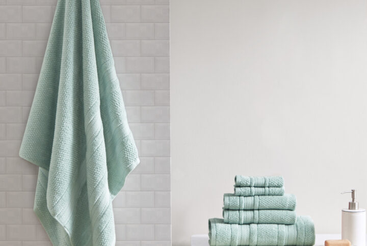 Our Madison Park Essentials Adrien Super Soft 6 Piece Cotton Towel Set introduces a simple and stylish update to your bathroom. This light weight performance cotton towel set features a zero twist construction making it incredibly soft and durable