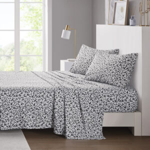 Refresh and revitalize your bedroom with the stylish charm of this printed microfiber sheet set. Soft and smooth